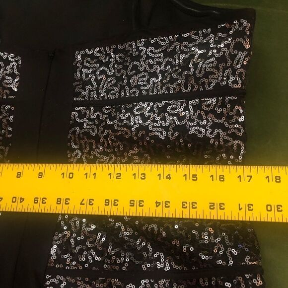 Strapless black sequin mini dress - Picture 7 of 10